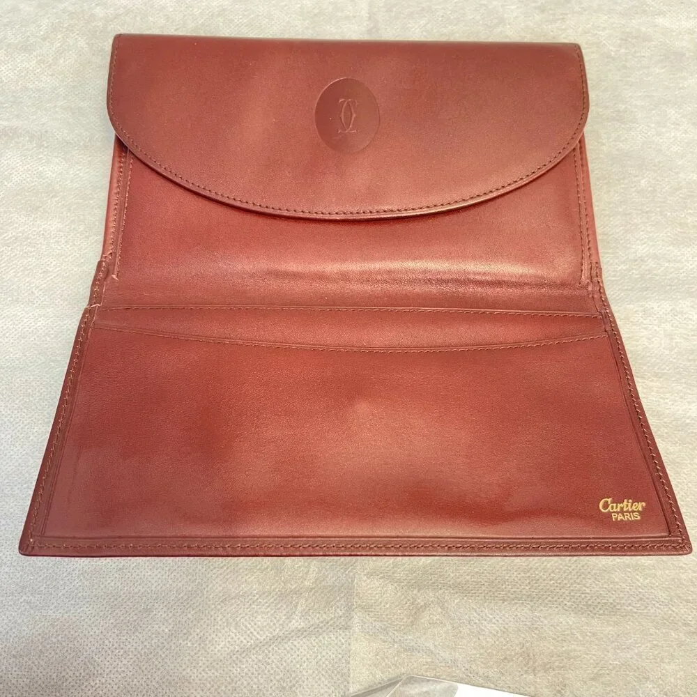 Must De Cartier Vintage Bordeaux Tri-fold Kisslock Leather Wallet - Preowned
